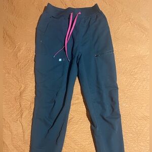 Fabletics higher scrubs